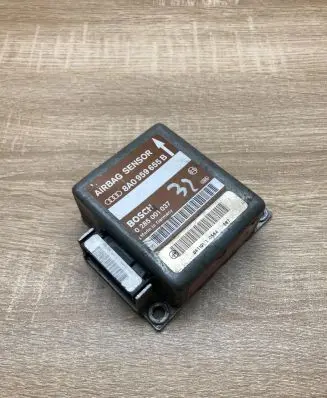 Audi A4 S4 B5 8D Airbag control unit/module 8A0959655B 0285001037