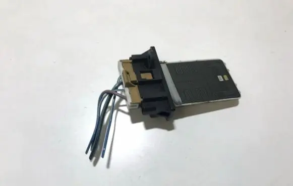 Nissan Almera N16 Heater blower motor/fan resistor 271505m400