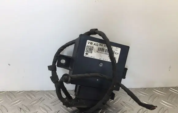 Volkswagen PASSAT B7 Voltage converter/converter module 3AA919041 8ES01045240