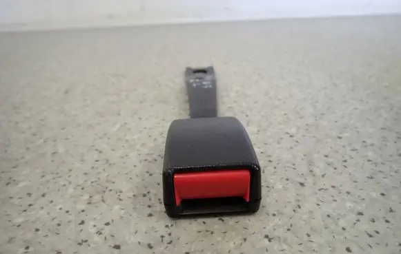 Toyota Yaris Rear seatbelt 
