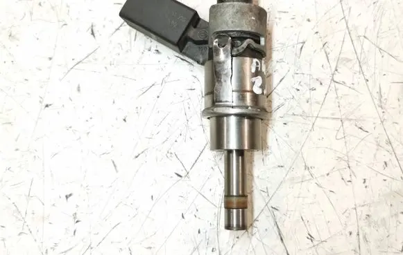 Audi A4 S4 B7 8E 8H Fuel injector 06F906036G 0261500039