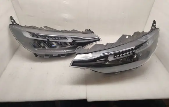 Ford Transit Custom Headlights/headlamps set PZ31-13E014-CB