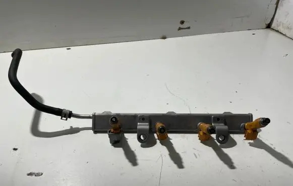 Suzuki Swift I Fuel injection system set 16613AA020