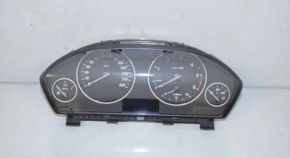 BMW 3 F30 F35 F31 Speedometer (instrument cluster) 9232893 8718256 62108718256