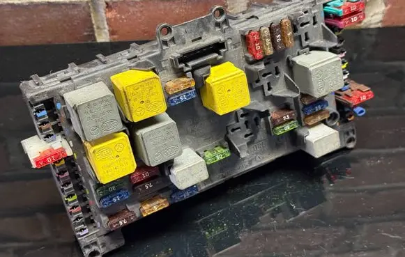 Mercedes-Benz Vito Viano W639 Fuse module A6395450401
