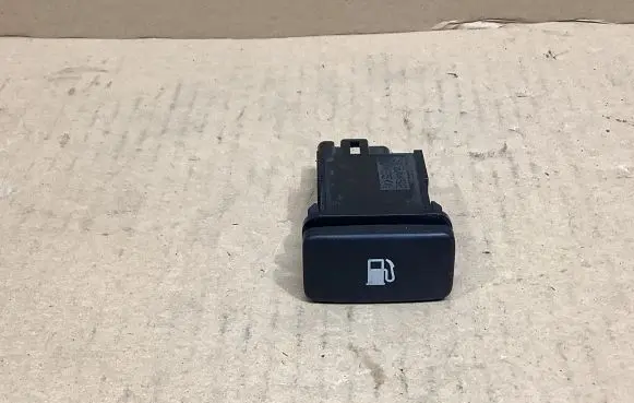 Lexus RX 330 - 350 - 400H Fuel tank opening switch 15A492
