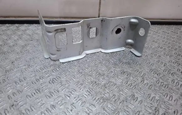Renault Master III Fender mounting bracket 622354780R
