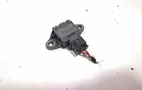 Mercedes-Benz E W212 ESP acceleration yaw rate sensor A0009059101