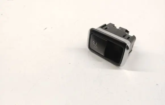 Tailgate opening switch