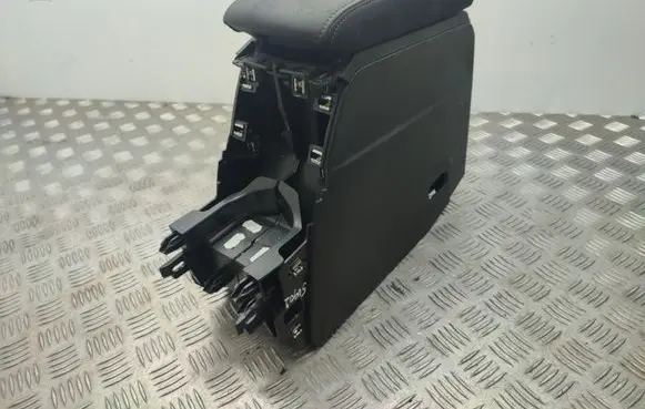 Peugeot 2008 II Armrest