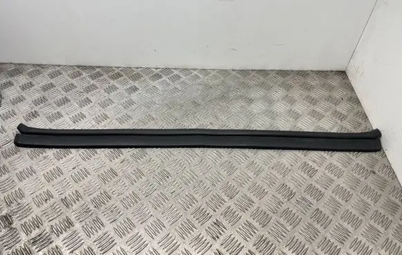 BMW 5 F10 F11 Engine compartment rubber 7206521