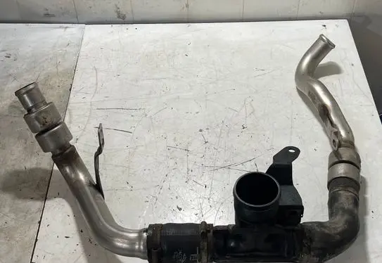 Jaguar XF X250 Intercooler hose/pipe 4R836N870A