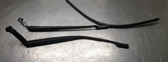 Toyota Prius (XW50) Windshield/front glass wiper blade 