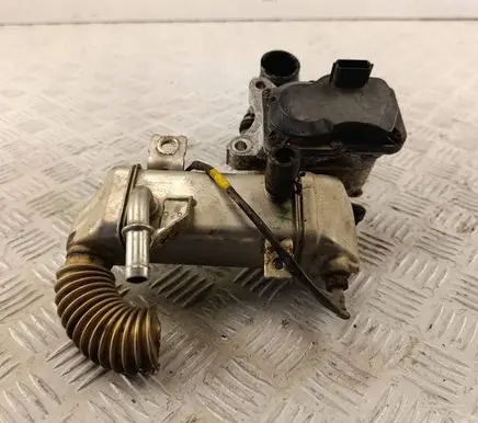 Nissan X-Trail T32 EGR valve 147100789R