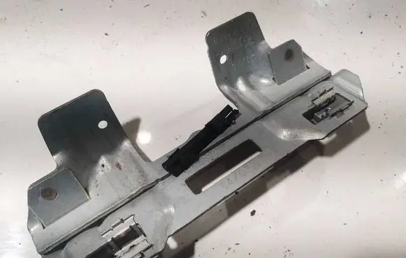 Volkswagen PASSAT B6 Other exterior part 3C0858687B