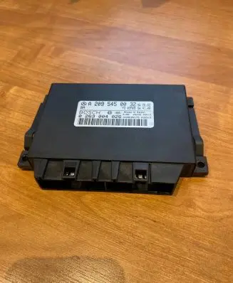 Mercedes-Benz CLK A209 C209 Parking PDC control unit/module A2095450032 0263004026