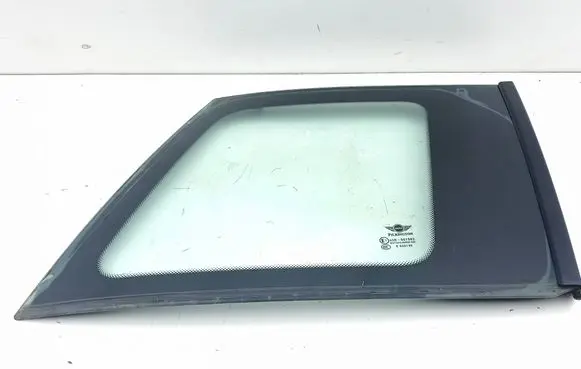 Rear side window