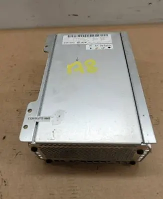 Audi A8 S8 D3 4E Sound amplifier 4E0035223H