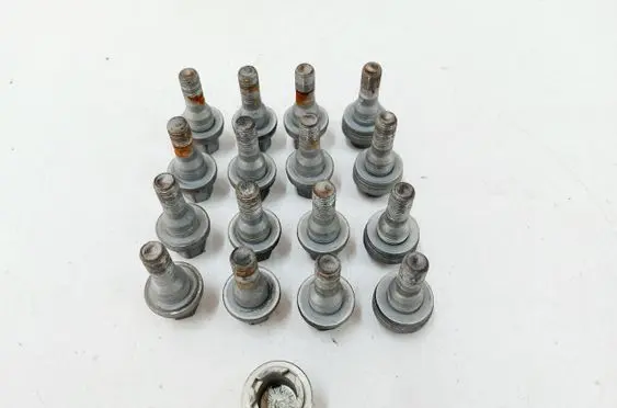 Jeep Avenger Nuts/bolts 