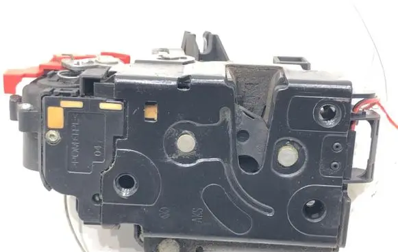 Volkswagen Golf VI Front door lock 3D1837015AB