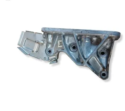 Mercedes-Benz A W177 Engine mounting bracket A6542230004