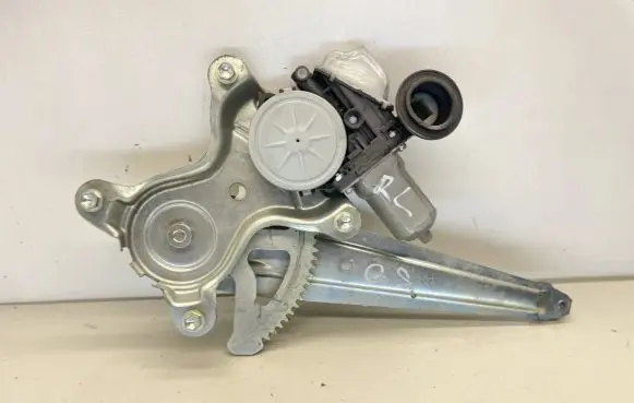 Lexus GS 250 350 300H 450H Rear window lifting mechanism without motor 8571030491 0620202192