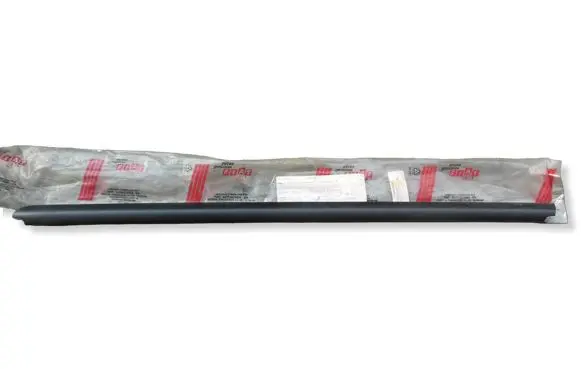 Fiat Palio Front door glass trim molding 46409484