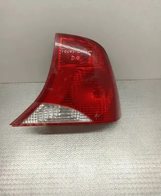 Ford Focus Rear/tail lights XS4113404