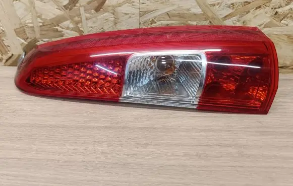 Volvo V70 Rear/tail lights 986091