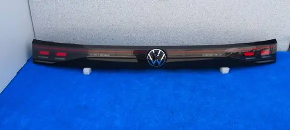 Volkswagen PASSAT B8 Rear/tail lights 3J0945307A