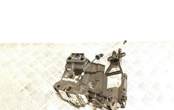 Volvo S60 Front door lock 31349891 30747097 31675051