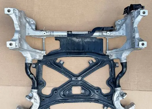 Audi Q7 4M Front subframe 4M0399315T