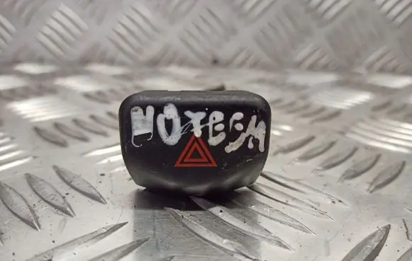 Nissan Note (E11) Hazard warning light relay 
