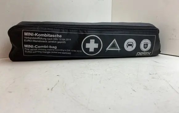Nissan X-Trail T32 First aid kit 43999704