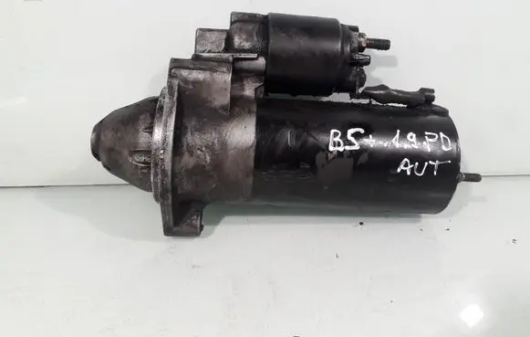 Volkswagen PASSAT B5.5 Starter motor 068911024F