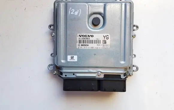Volvo V40 Engine control unit/module 31336983
