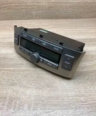 Toyota Avensis T250 Climate control unit 5590005160 1465700793