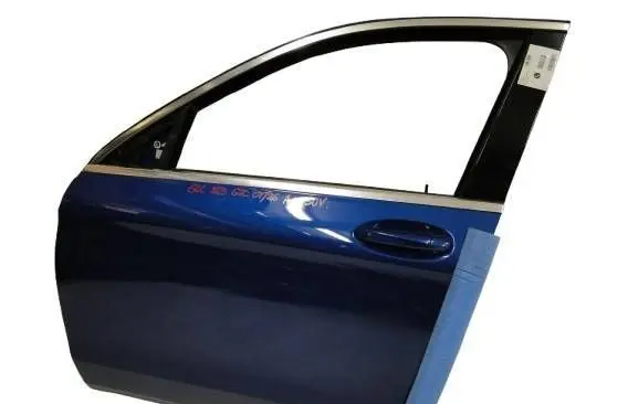 Mercedes-Benz GLC X253 C253 Front door A2537200305