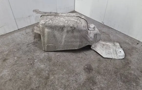 Chrysler Pacifica Exhaust heat shield 68214223AB 16862 19386B