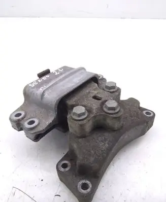 Volkswagen PASSAT CC Engine mount bracket 3C0199555