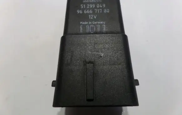 Citroen DS4 Other relay 9666671780