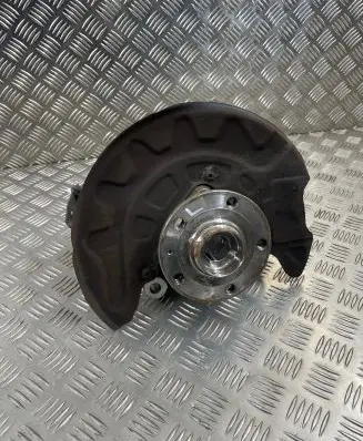 Skoda Superb B8 (3V) Front wheel hub 5Q0407257A