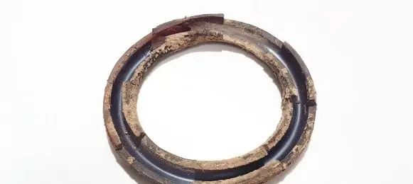 Subaru Forester SF Front coil spring rubber mount 