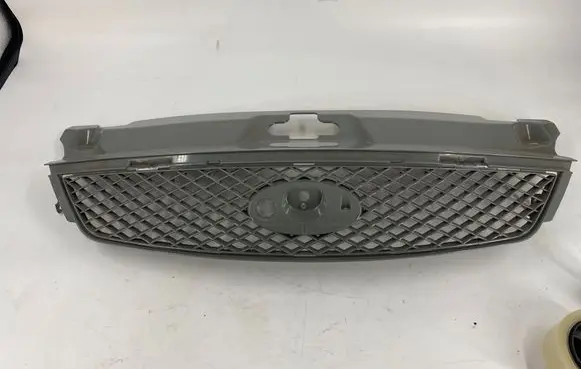 Ford Mondeo Mk III Front bumper upper radiator grill 0A6890 PD4247 FD0722401