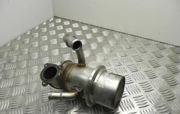 Volkswagen Tiguan EGR valve cooler 04L131512BH VD10393