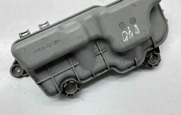 Vacuum air tank