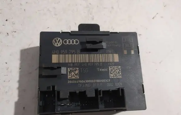 Volkswagen Touareg II Door control unit/module 4H0959795B