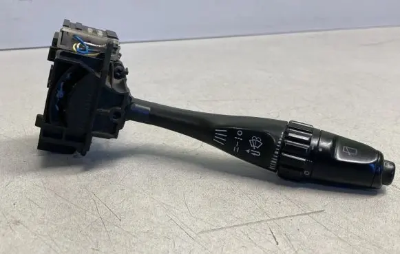 Mitsubishi Pajero Wiper control stalk 067POM2