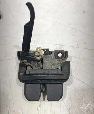Audi A3 S3 8P Tailgate/trunk/boot lock/catch/latch 8P4827520