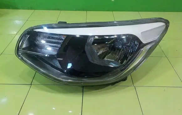 KIA Soul Headlight/headlamp 92101B2